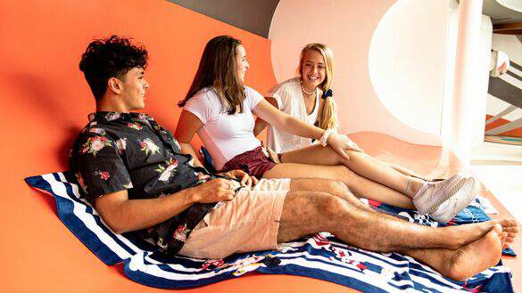 Disney Cruises Disney Fantasy - Vibe.jpg